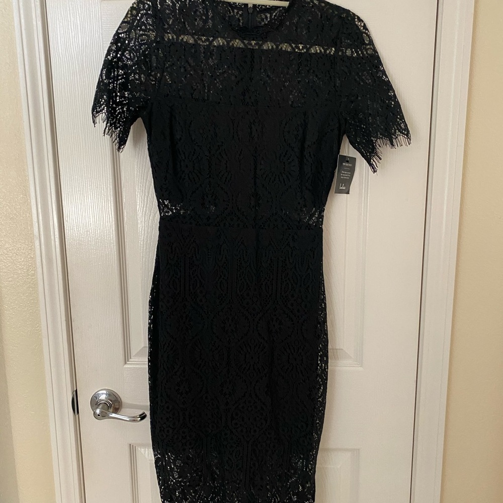 NWT LULU’S Black lace cut out midi dress Sz S